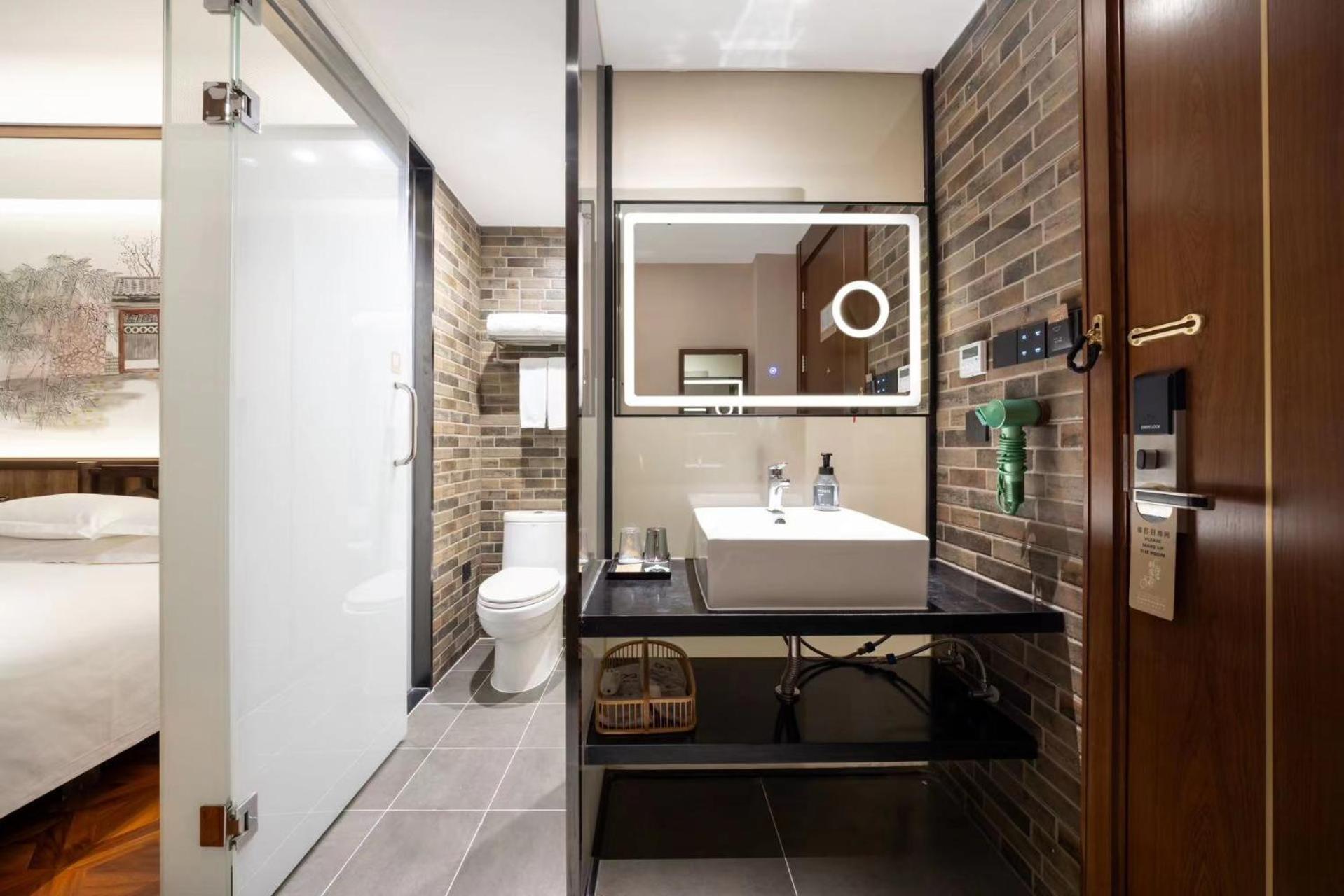 Nost Algia Hotel Near Beijing Panjiayuan Antique Market- Beijing Happy Valley, Cbd, China Zun And Sanlitun, Tian'Anmen Square, Free Ice Cream, Mineral Water, Coffee, Snacks And Laundry Service, Free Gymnastic, English Communication Well Εξωτερικό φωτογραφία