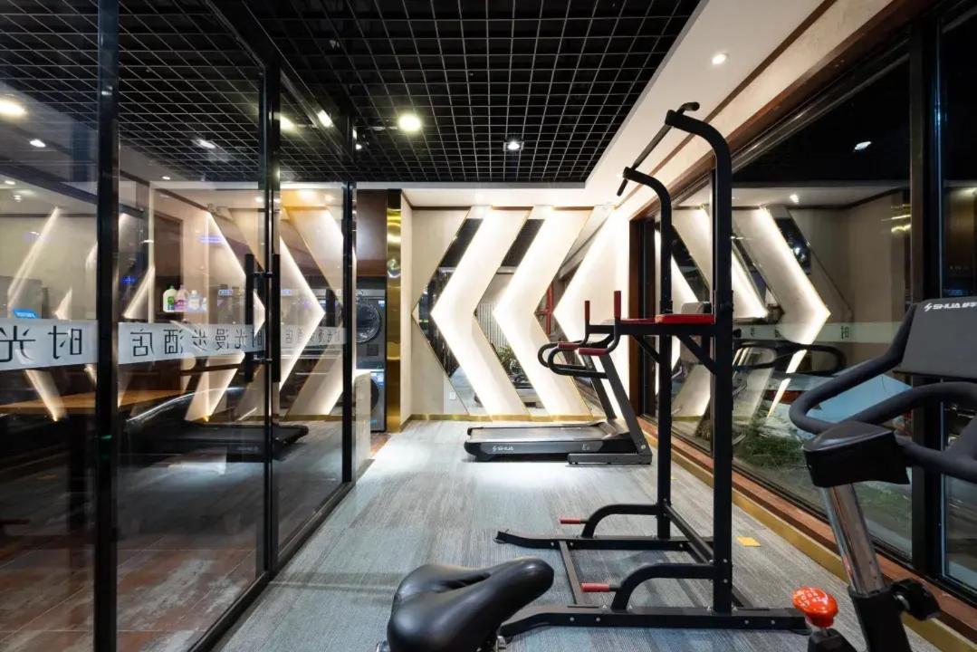 Nost Algia Hotel Near Beijing Panjiayuan Antique Market- Beijing Happy Valley, Cbd, China Zun And Sanlitun, Tian'Anmen Square, Free Ice Cream, Mineral Water, Coffee, Snacks And Laundry Service, Free Gymnastic, English Communication Well Εξωτερικό φωτογραφία