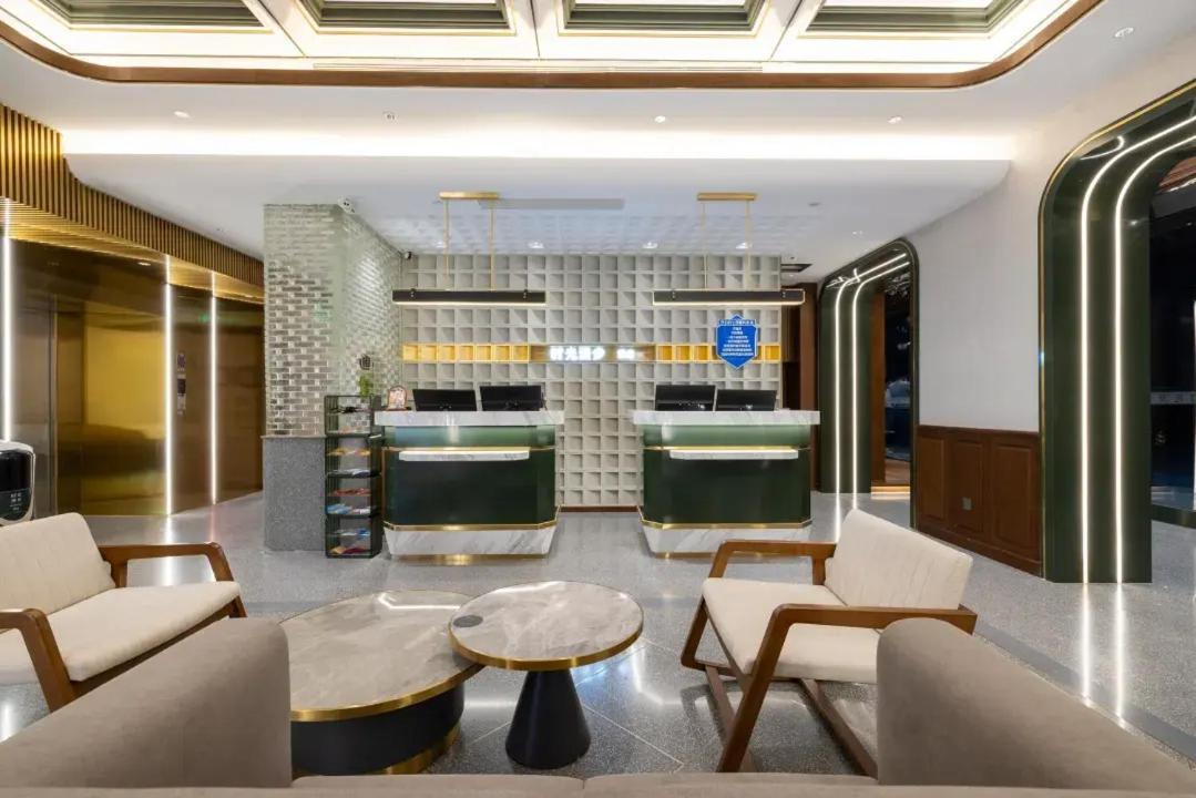 Nost Algia Hotel Near Beijing Panjiayuan Antique Market- Beijing Happy Valley, Cbd, China Zun And Sanlitun, Tian'Anmen Square, Free Ice Cream, Mineral Water, Coffee, Snacks And Laundry Service, Free Gymnastic, English Communication Well Εξωτερικό φωτογραφία