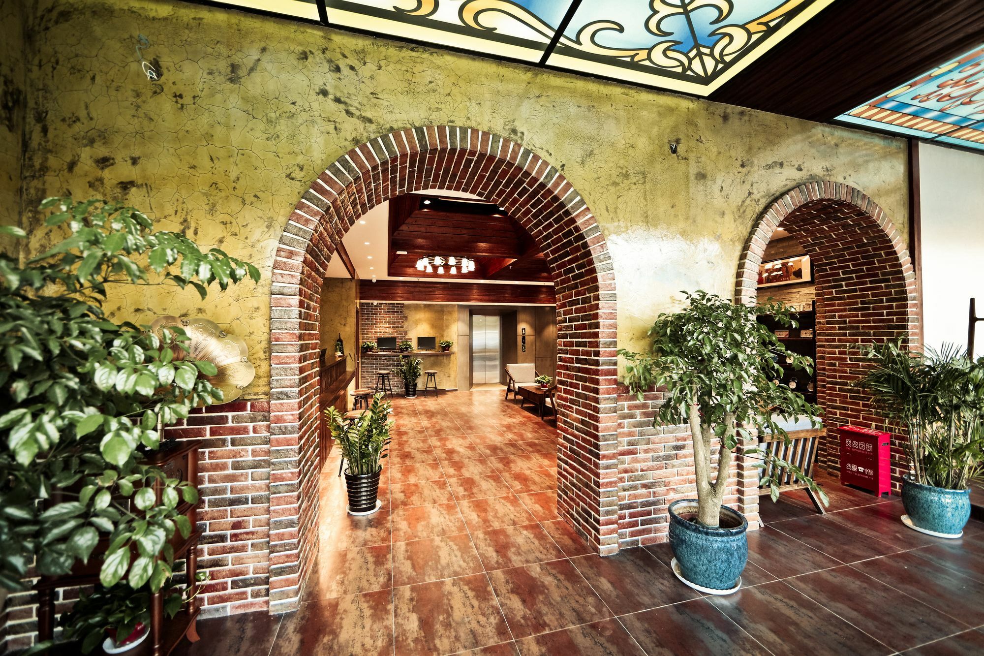 Nost Algia Hotel Near Beijing Panjiayuan Antique Market- Beijing Happy Valley, Cbd, China Zun And Sanlitun, Tian'Anmen Square, Free Ice Cream, Mineral Water, Coffee, Snacks And Laundry Service, Free Gymnastic, English Communication Well Εξωτερικό φωτογραφία
