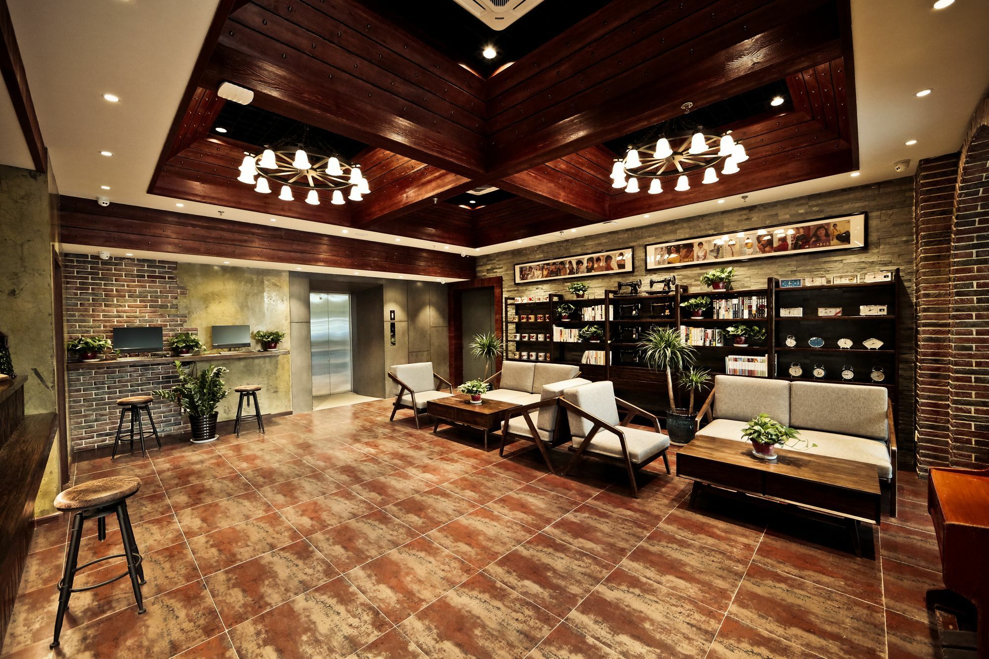 Nost Algia Hotel Near Beijing Panjiayuan Antique Market- Beijing Happy Valley, Cbd, China Zun And Sanlitun, Tian'Anmen Square, Free Ice Cream, Mineral Water, Coffee, Snacks And Laundry Service, Free Gymnastic, English Communication Well Εξωτερικό φωτογραφία