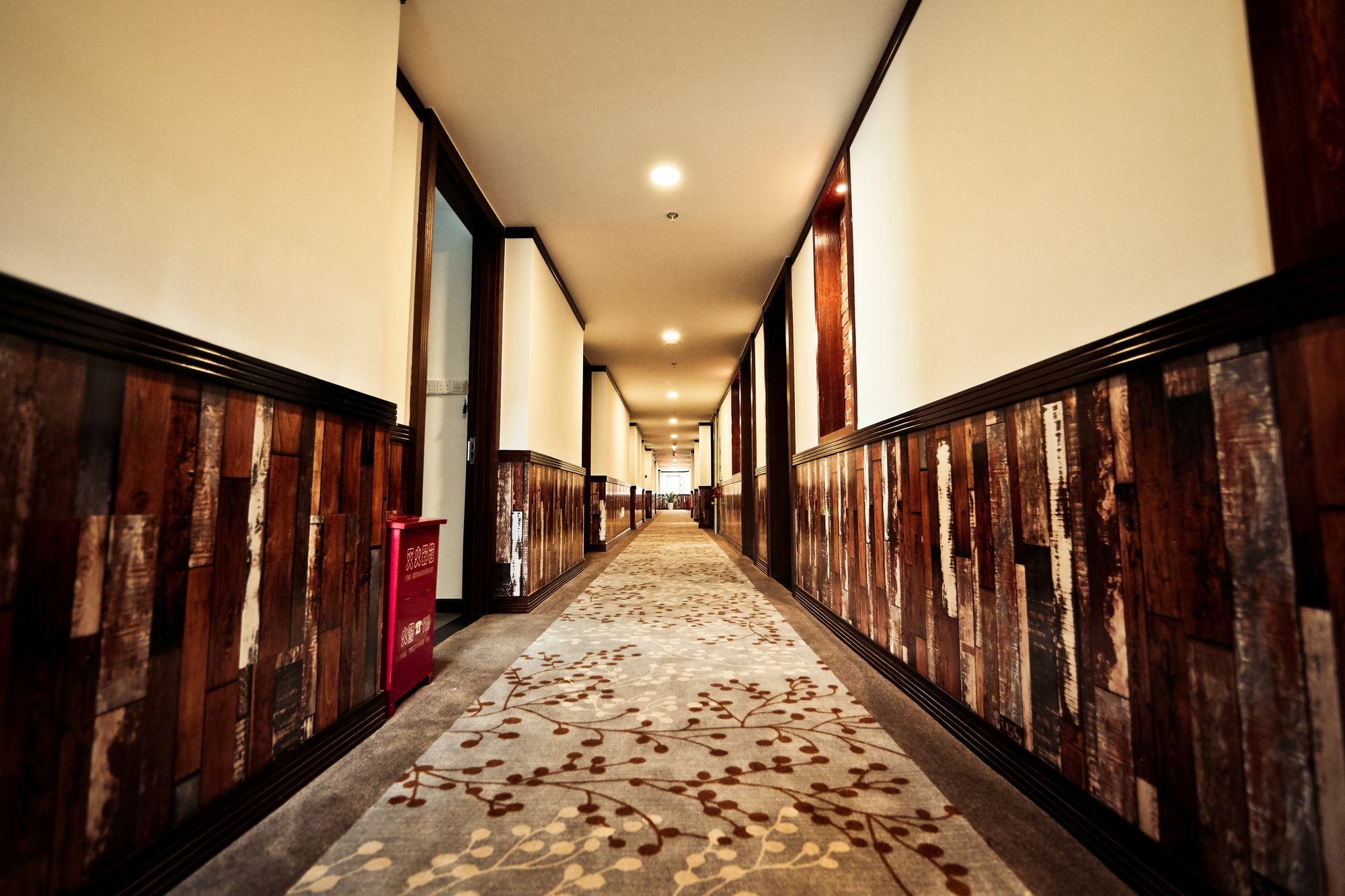 Nost Algia Hotel Near Beijing Panjiayuan Antique Market- Beijing Happy Valley, Cbd, China Zun And Sanlitun, Tian'Anmen Square, Free Ice Cream, Mineral Water, Coffee, Snacks And Laundry Service, Free Gymnastic, English Communication Well Εξωτερικό φωτογραφία